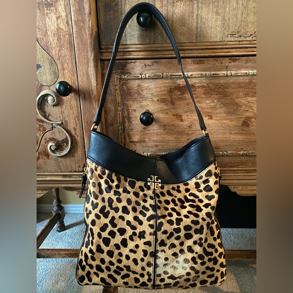Authentic Tory Burch Leopard Pony Hair Shoulder Bag - Picture 1 of 15